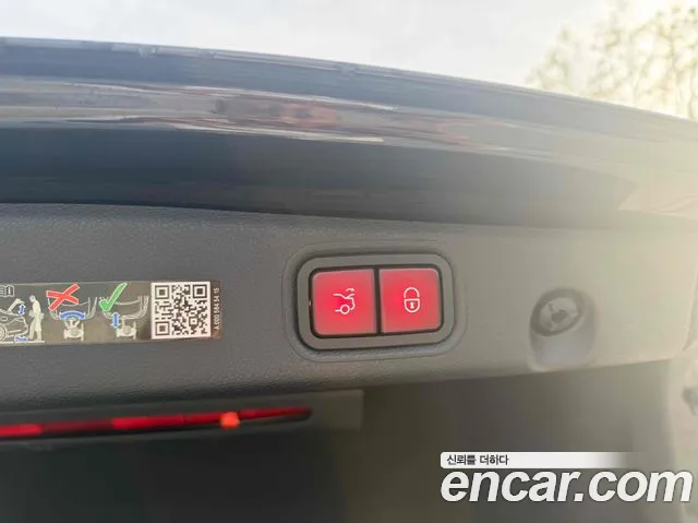 Mercedes-Benz E-Class 2023 — фото 19