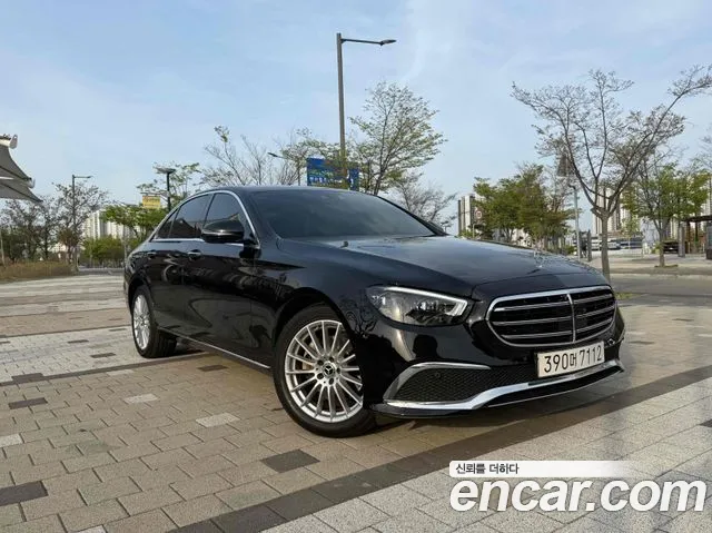 Mercedes-Benz E-Class 2023 — фото 20