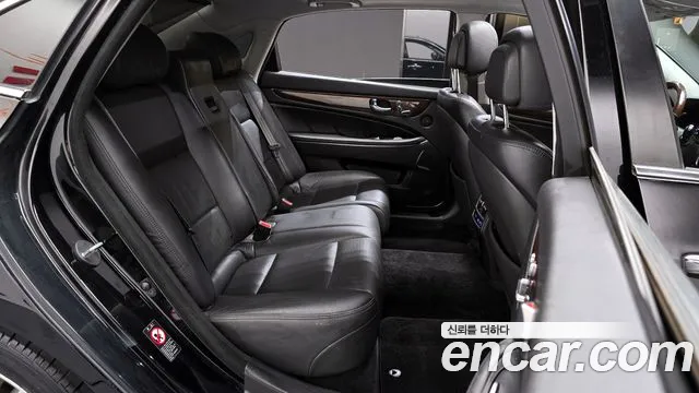 Hyundai Equus 2014 — фото 11