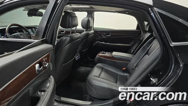 Hyundai Equus 2014 — фото 12