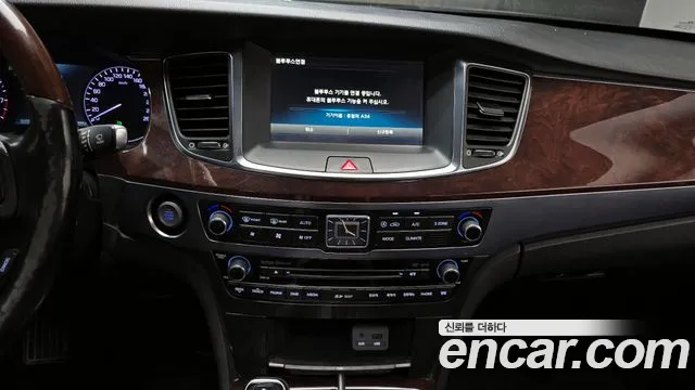 Hyundai Equus 2014 — фото 14