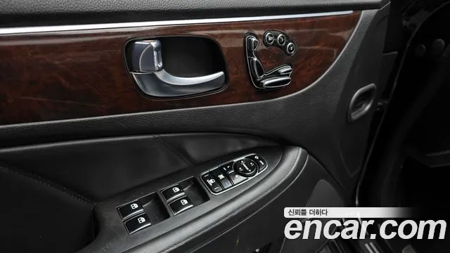 Hyundai Equus 2014 — фото 17