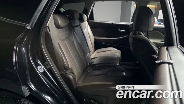 Hyundai Santafe 2019 — фото 18