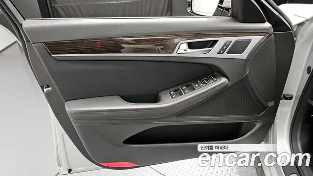 Genesis G80 2018 — фото 14