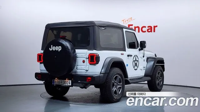 Jeep Wrangler 2019 — фото 2