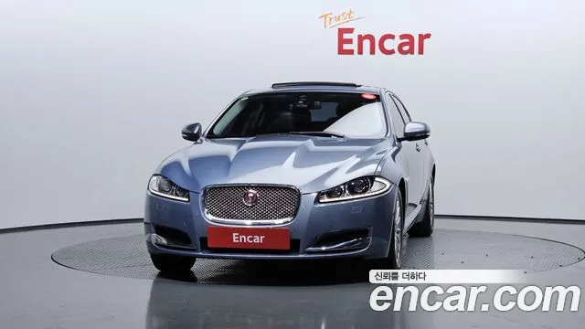 Jaguar XF 2014 — фото 3