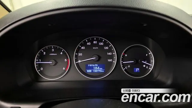 Hyundai Starex 2017 — фото 8