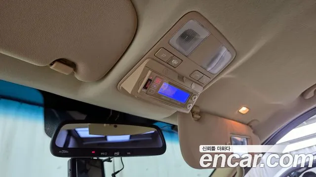 Hyundai Starex 2017 — фото 17