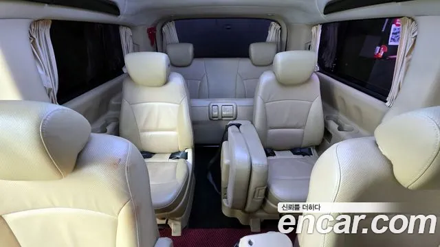 Hyundai Starex 2017 — фото 19