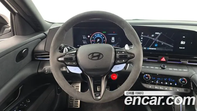 Hyundai AVANTE 2024 — фото 13