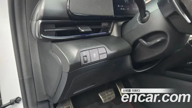 Hyundai AVANTE 2024 — фото 16