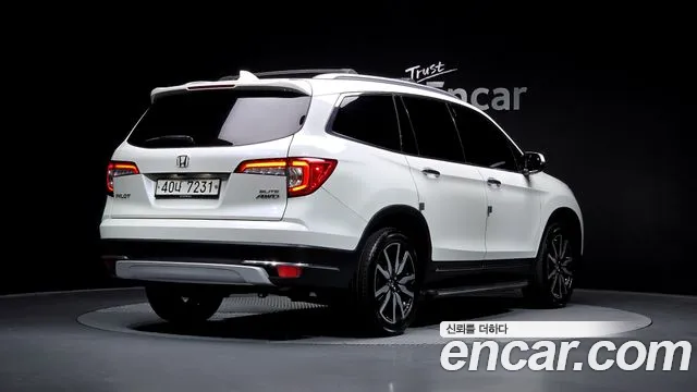 Honda Pilot 2019 — фото 1