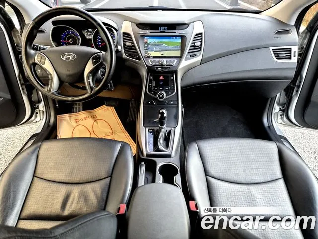 Hyundai AVANTE 2016 — фото 14