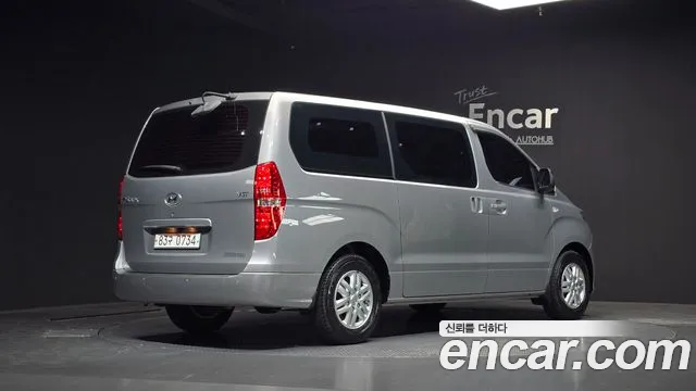 Hyundai Starex 2019 — фото 2