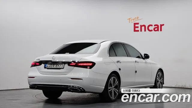 Mercedes-Benz E-Class 2022 — фото 2