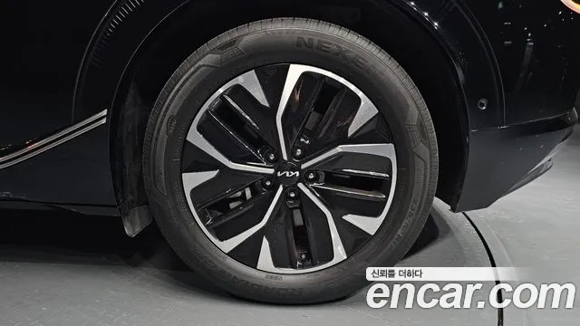Kia EV6 2023 — фото 4