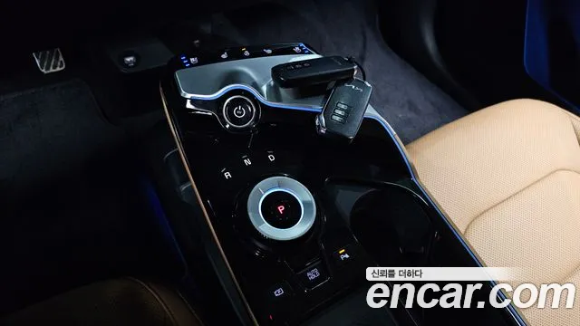 Kia EV6 2023 — фото 11