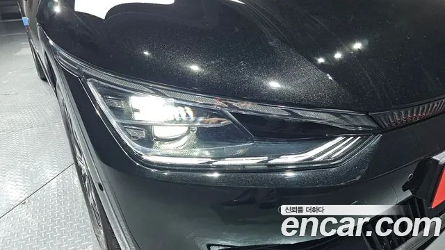 Kia EV6 2023 — фото 7