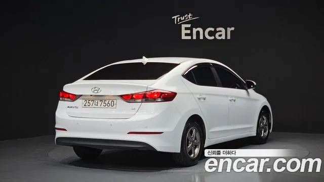 Hyundai AVANTE 2018 — фото 2
