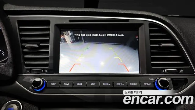 Hyundai AVANTE 2018 — фото 14