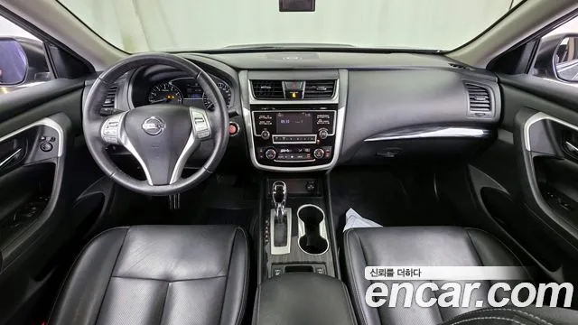 Nissan Altima 2018 — фото 7