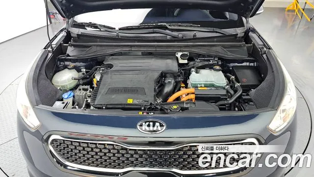 Kia Niro 2018 — фото 6