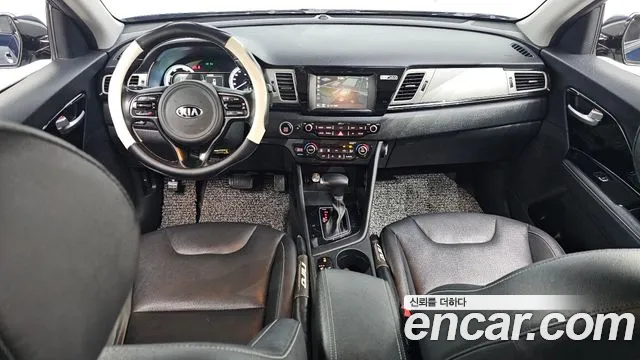 Kia Niro 2018 — фото 7