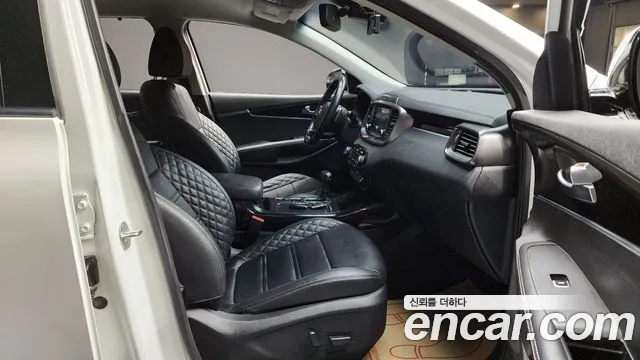 Kia Sorento 2020 — фото 16