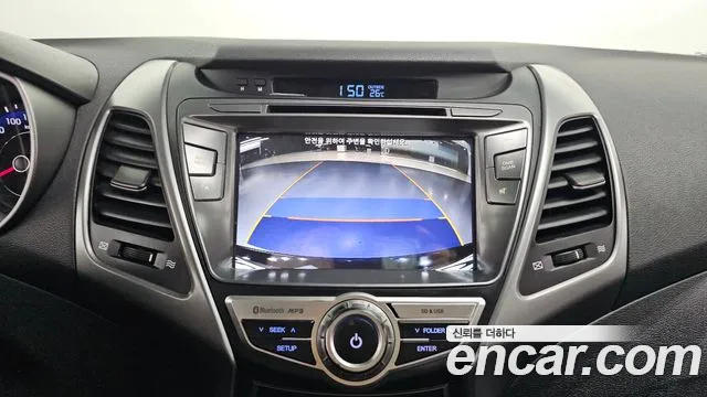 Hyundai AVANTE 2016 — фото 13