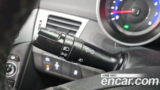 Hyundai AVANTE 2016 — фото 15
