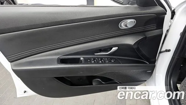 Hyundai AVANTE 2021 — фото 14