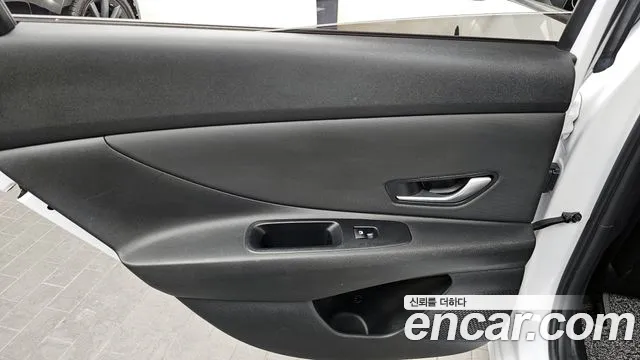Hyundai AVANTE 2021 — фото 15