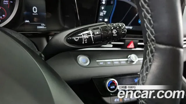 Hyundai AVANTE 2021 — фото 16