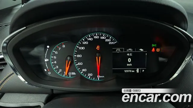 ChevroletGMDaewoo Trax 2017 — фото 11