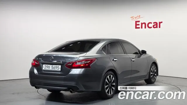 Nissan Altima 2018 — фото 2