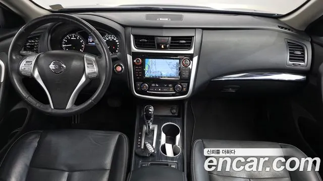 Nissan Altima 2018 — фото 10