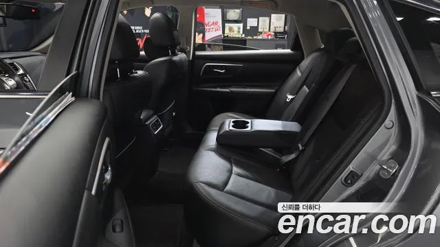 Nissan Altima 2018 — фото 17