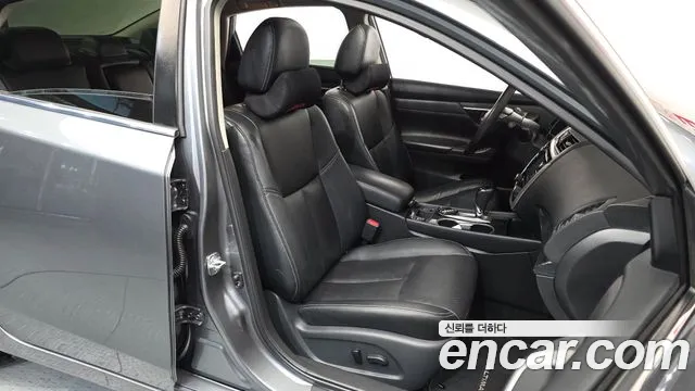 Nissan Altima 2018 — фото 18