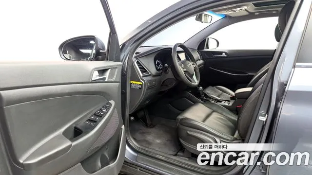Hyundai Tucson 2017 — фото 13