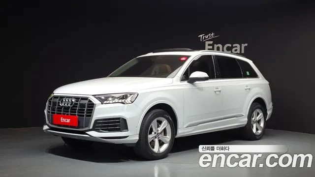 Audi Q7 2022 — фото 1