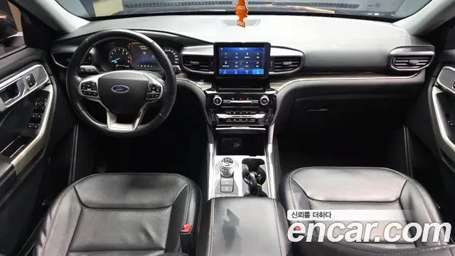 Ford Explorer 2021 — фото 10