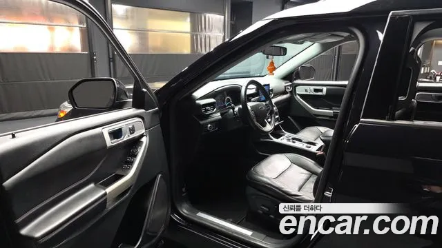 Ford Explorer 2021 — фото 13