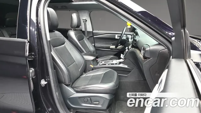 Ford Explorer 2021 — фото 17