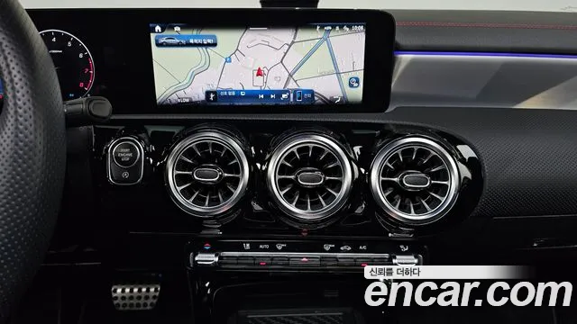 Mercedes-Benz CLA-Class 2024 — фото 17