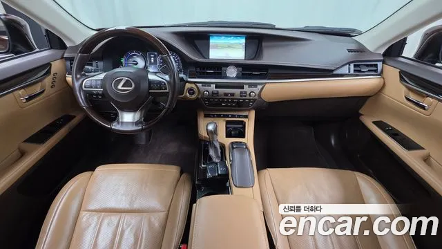 Lexus ES 2018 — фото 10