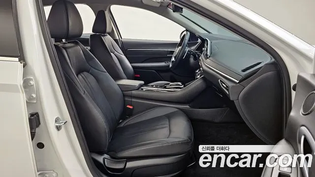 Hyundai Sonata 2022 — фото 17