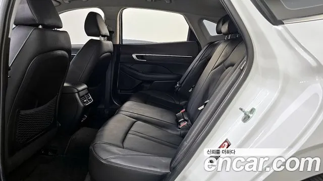 Hyundai Sonata 2022 — фото 16
