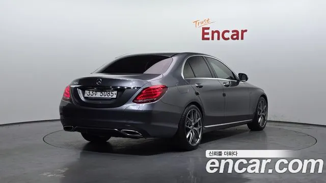 Mercedes-Benz C-Class 2018 — фото 2