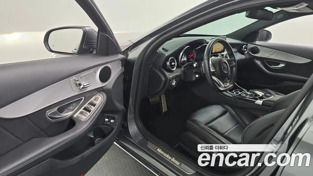 Mercedes-Benz C-Class 2018 — фото 13