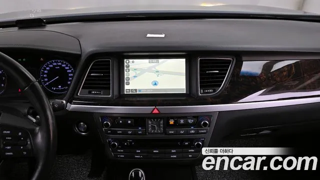 Hyundai Genesis 2016 — фото 13